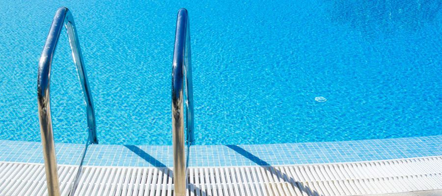dental erosion chlorine pools
